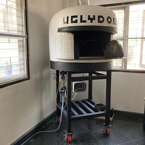 Small gas pizza oven for restaurant