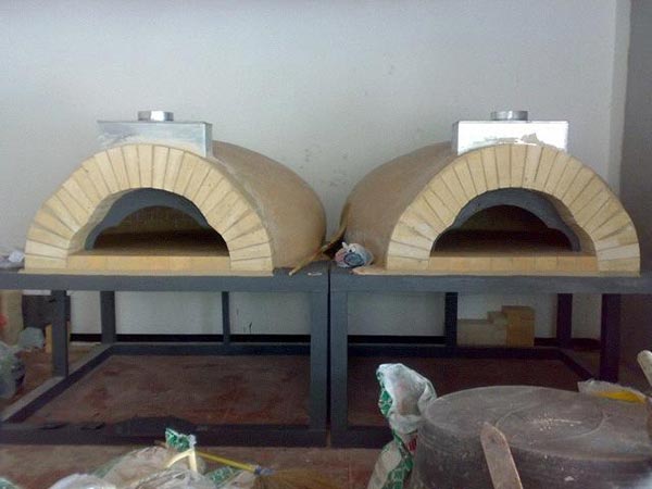 Twin pizza ovens